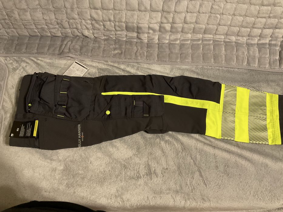 Spodnie robocze Helly Hansen model: 77471 - 369 C48 nowe z metkami