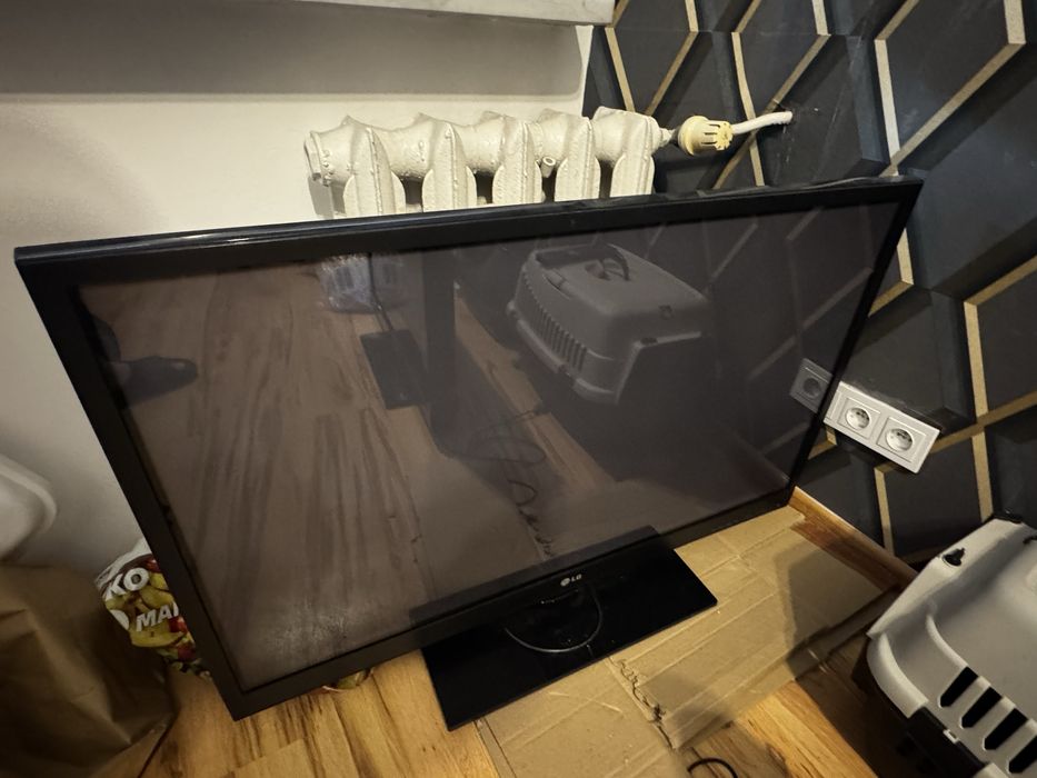 Telewizor LG 42”