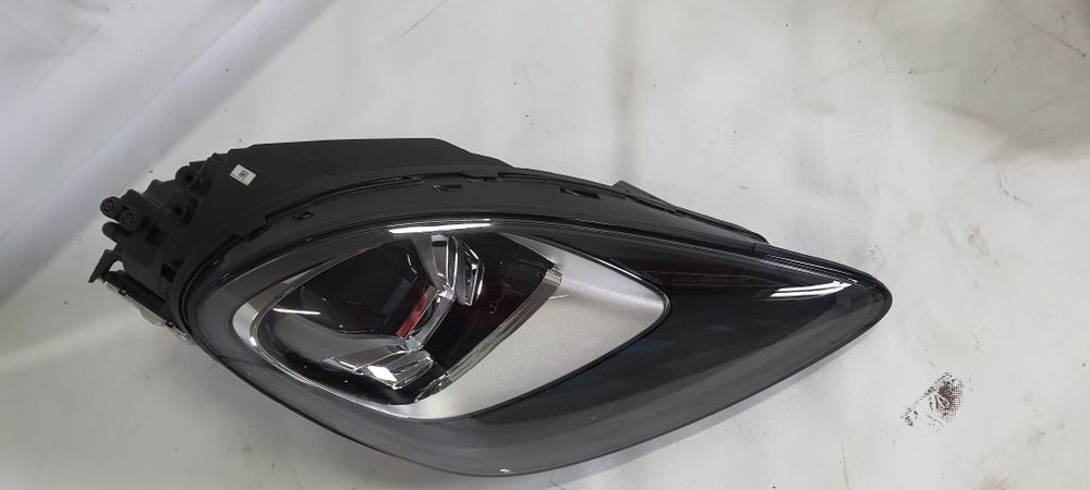 Фари Porsche Cayenne 9Y 2018+