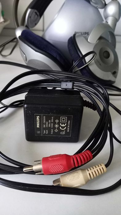 Наушники PHILIPS HC8650.
