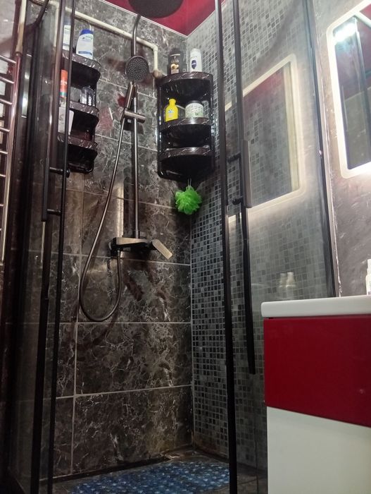 Продам 2х кімнатну квартиру з ремонтом!