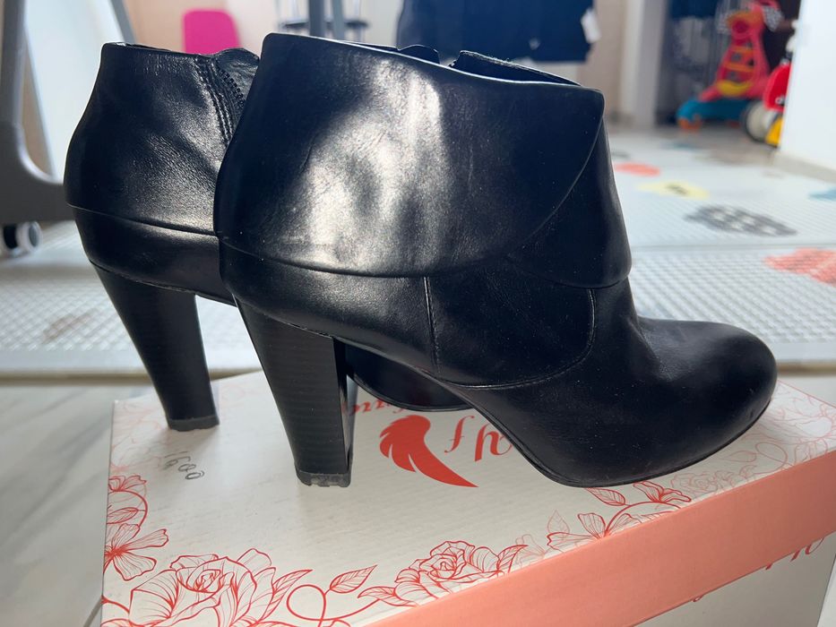 Шкіряні чоботи  Ecco