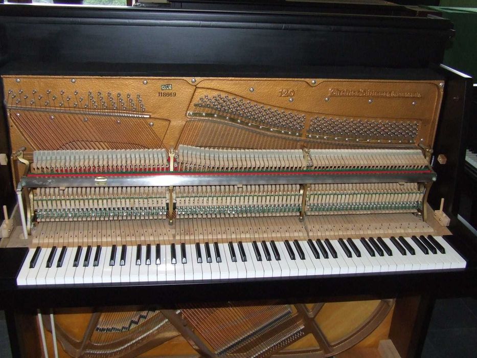 Pianino Grotrian Steinweg mod 120, czarne z 1977 r.
