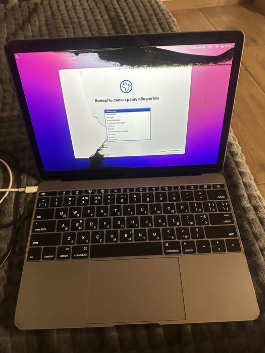 Macbook 12.1 retina (бита матриця)