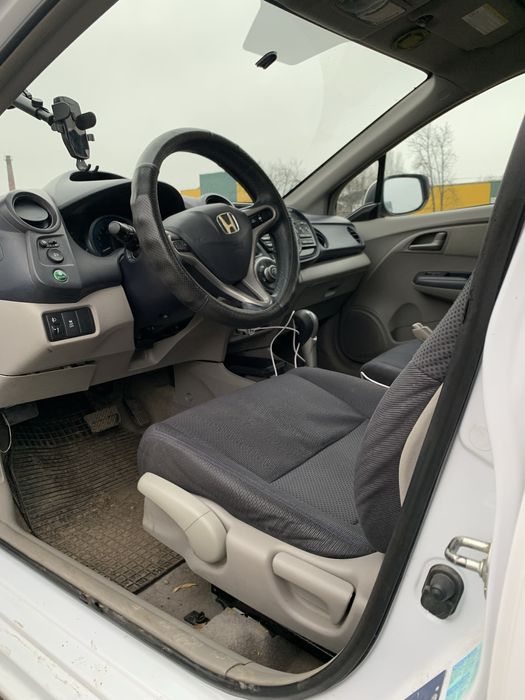 Хонда інсайт гібрид 2010р