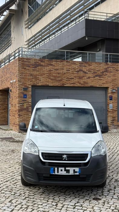 Peugeot Partner 1.6 diesel - Longa - Reservado