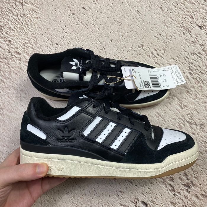 id6862 нові adidas forum low originals жіночі кросівки black/white