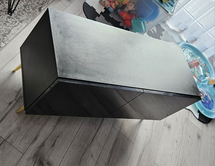 Szafka RTV - stan idealny, fronty połysk + złote nóżki