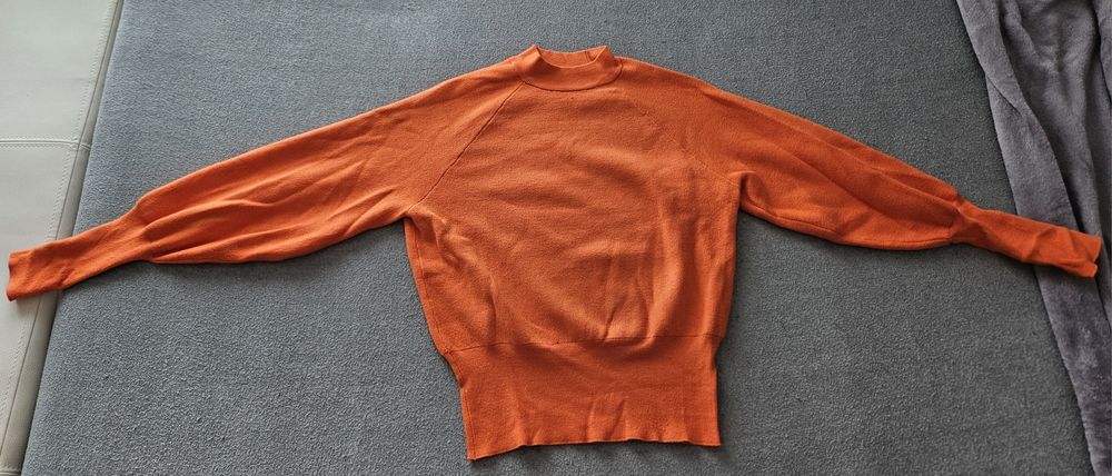 Sweterek Mohito rozm. XXS