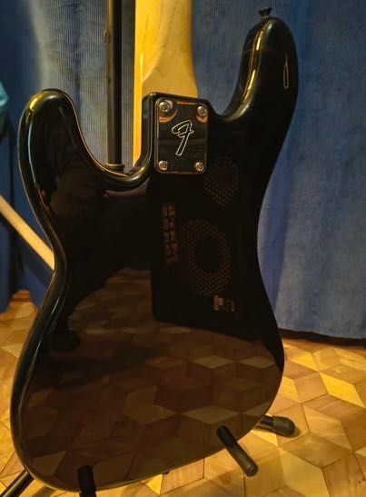 Fender precision bass Roger Waters gitara basowa