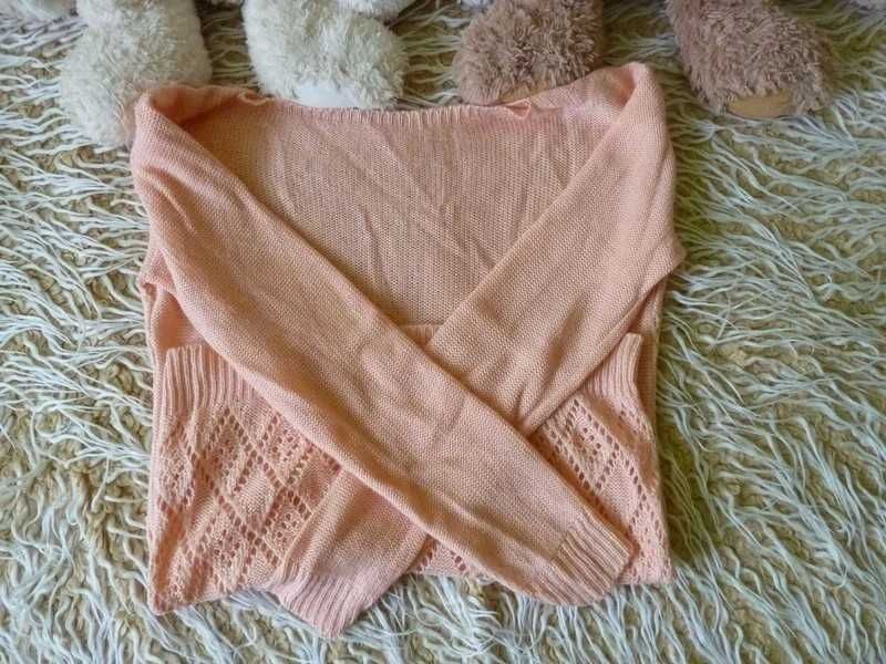 Ażurowy swterek jasny róż morelka