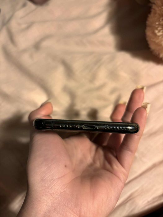 iPhone 11 pro max uszkodzony