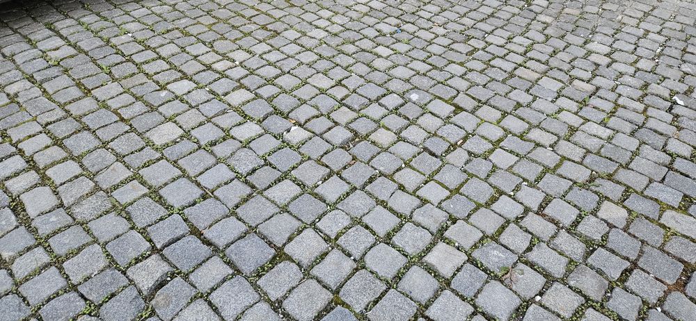 Kostka granitowa mała i duża