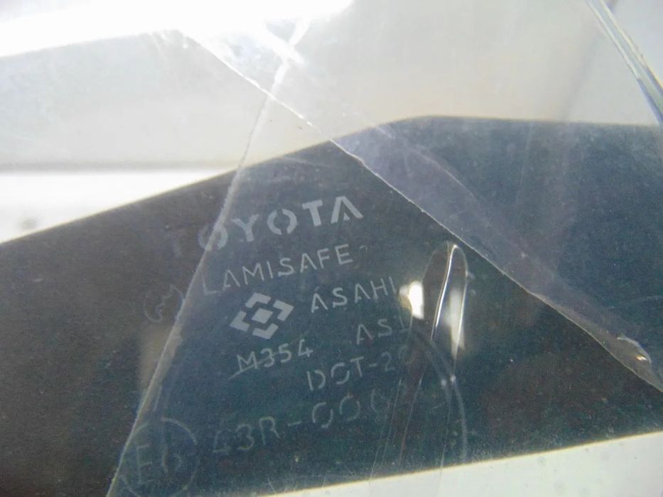 Toyota starlet kp 60/61 para-brisas