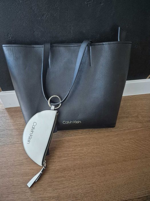 Torebka  duza listonoszka Calvin klein
