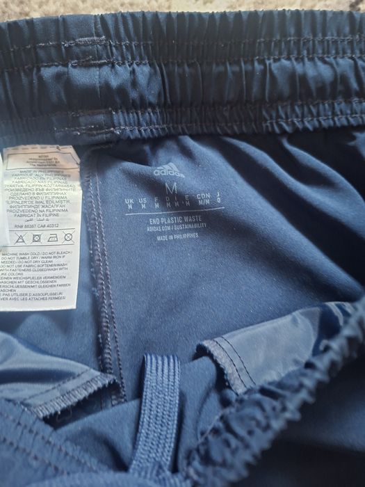 Спортивні штани Adidas, оригінал, стан ідеальний, розмір m