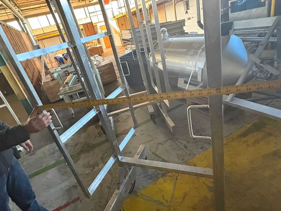 Wózek wędzarniczy typu H 3 półki