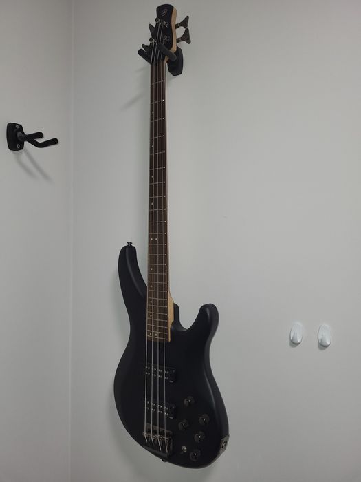 Baixo Yamaha trbx 504