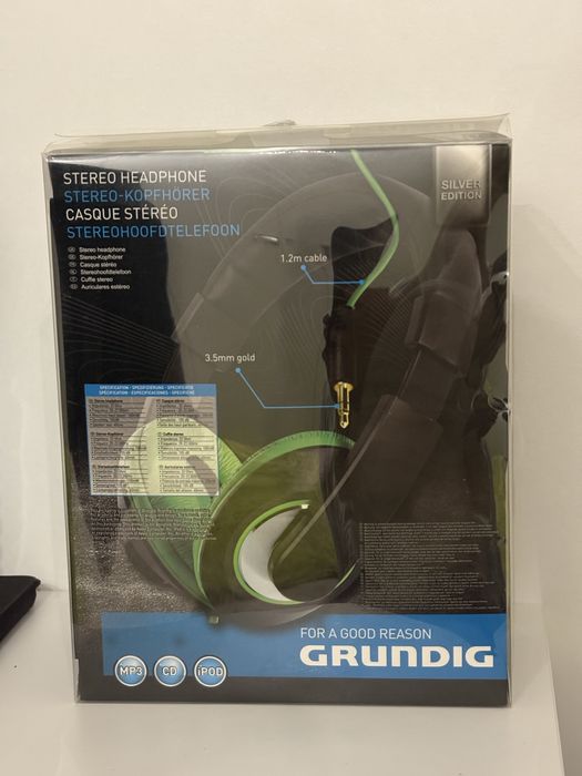 Auriculares “GRUNDIG”