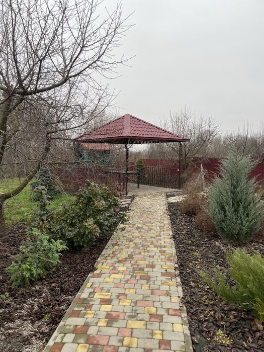 Продається будинок з власним озером!