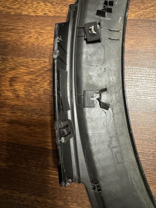 Арка права kia ev 6 пошкоджена