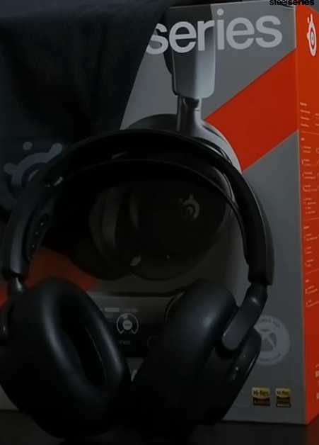 Steelseries Arctis Nova Pro Omni Headset - SEM USO + COMO NOVO + COM GARANTIA