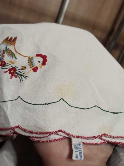 Детская скатерть с вышивкой 80х80 см