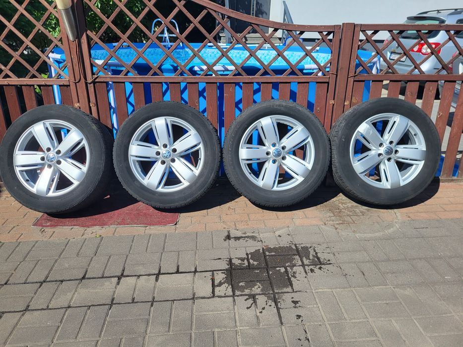 Oryginalne felgi aluminiowe Volkswagen Amarok 19 z oponami