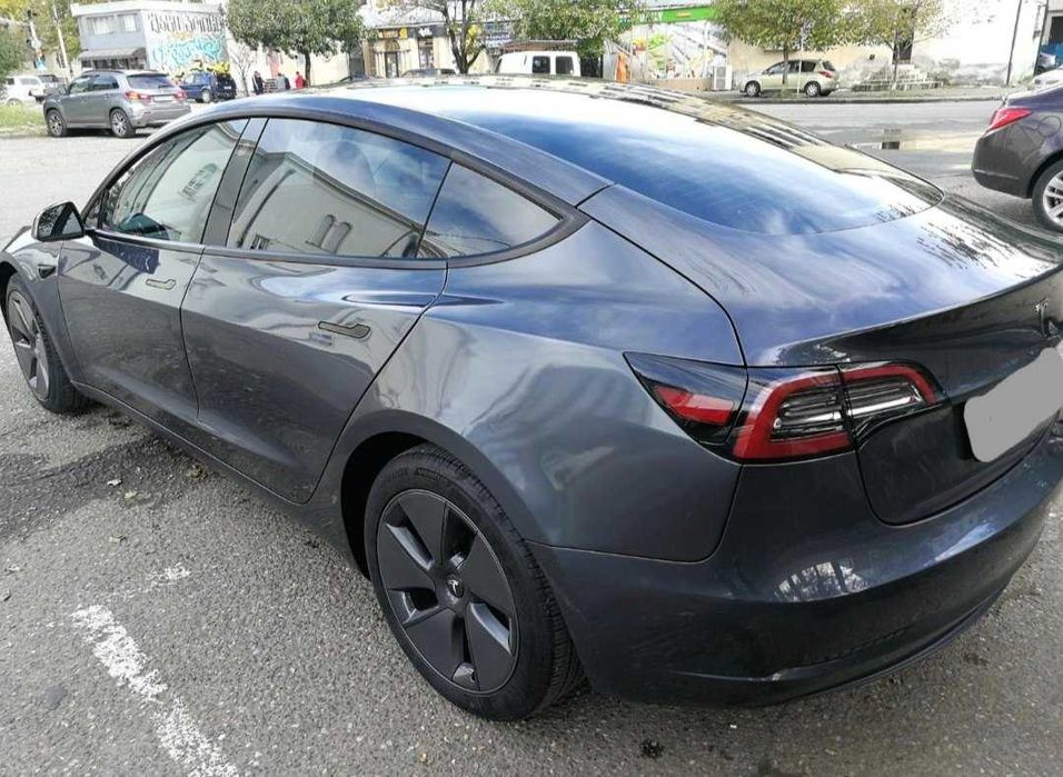 Tesla Model 3 2021