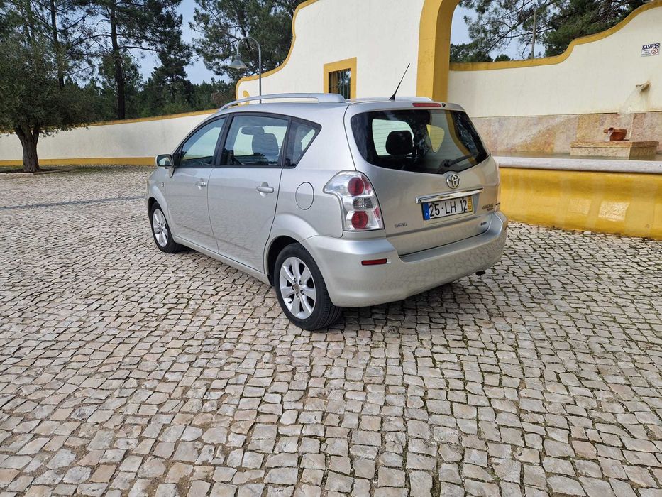 Toyota Corolla Verso 2.2D4D 136cv 7 Lugares