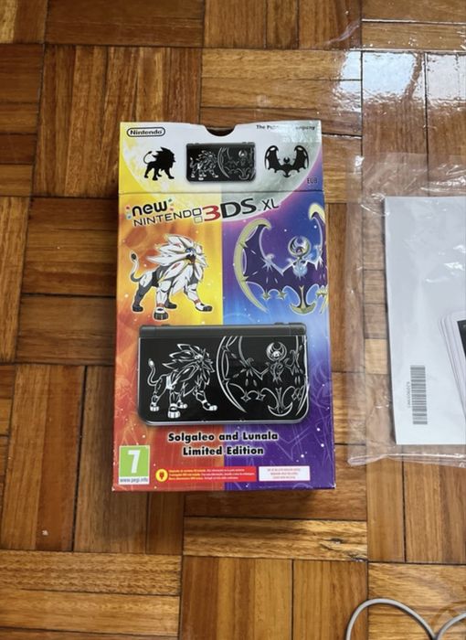 Nintendo 3DS XL Solgaleo Lunala IPS Complete