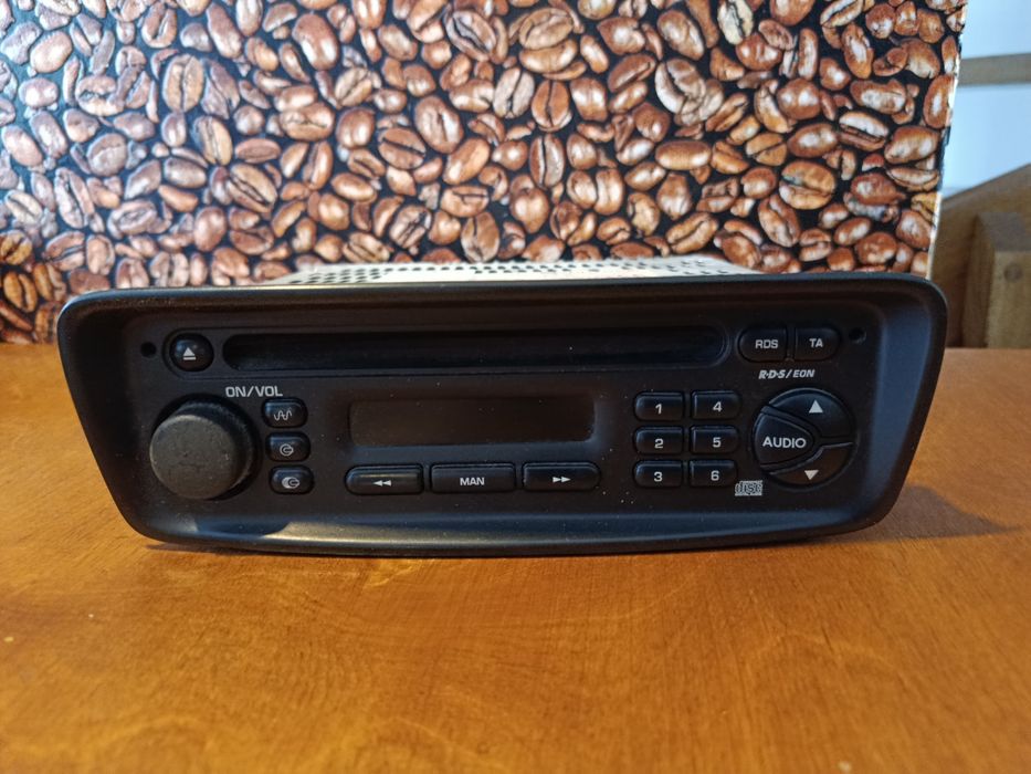Radio samochodowe z CD oryginalne do Peugeot