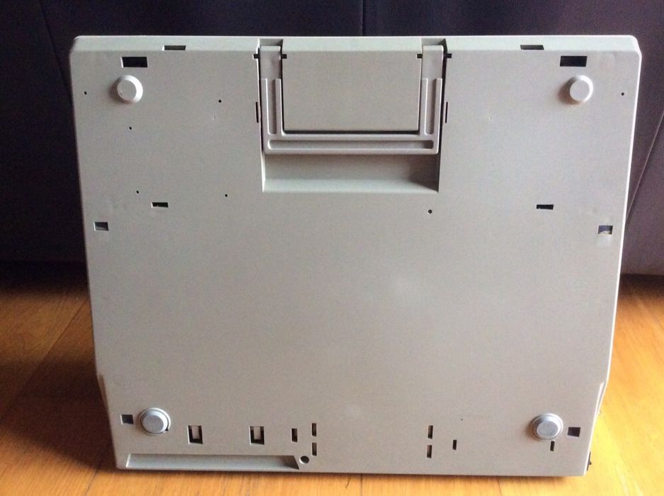 Máquina de escrever electrónica / eléctrica TEC TW-1100 A FUNCIONAR