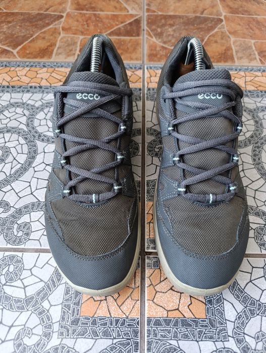 Ecco 39p. Чоловічі підліткові трекінгові кросівки gore tex.
