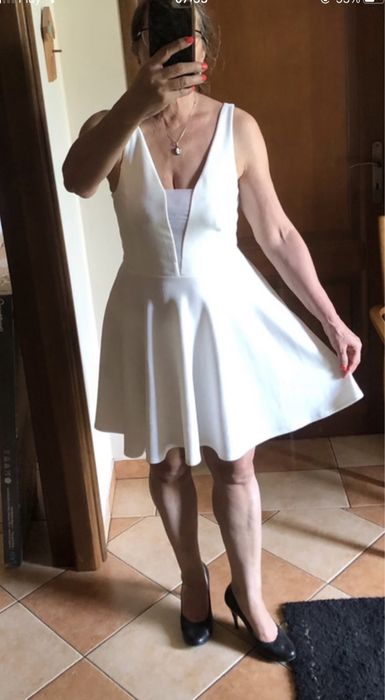 Sukienka wizytowa biała