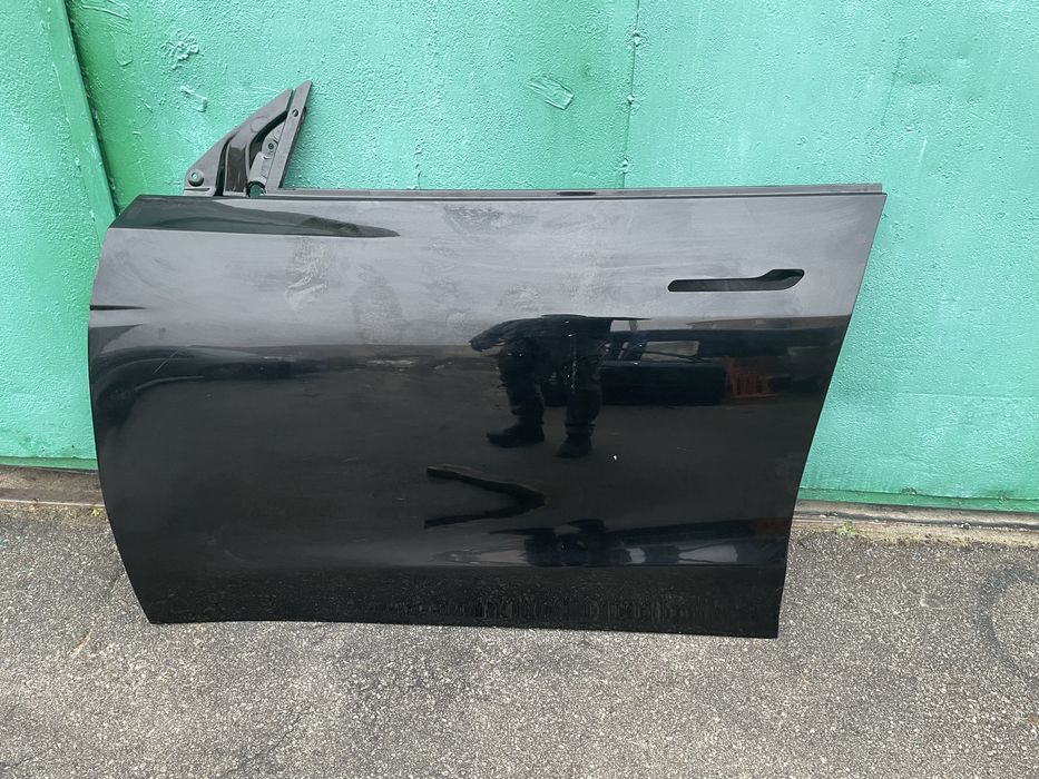 Двері ліві тесла tesla Y my вай