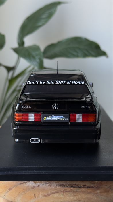 Mercedes-Benz 190 EVO II (W201) – Miniatura 1:18 Solido
