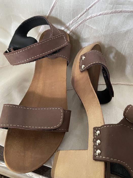 Nowe naturalne sandały r 38