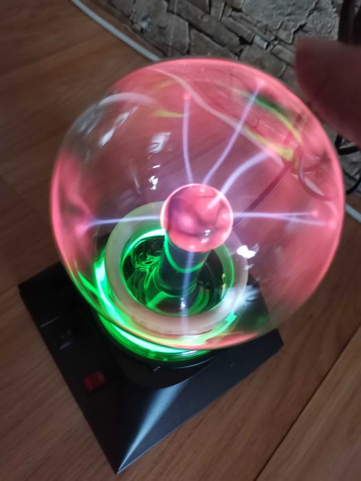 Светильник / ночник шар Тесла с молниями