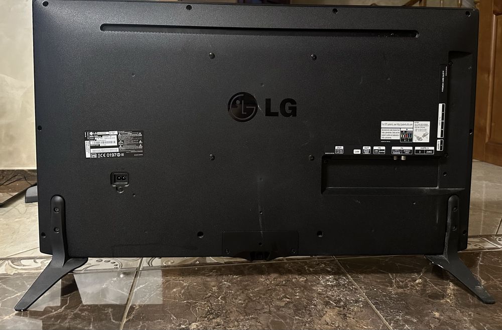 Телевізор LG 40UH630V