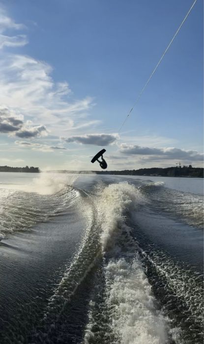 Motorówka Malibu 21 Ride Wakeboard/Wakesurf