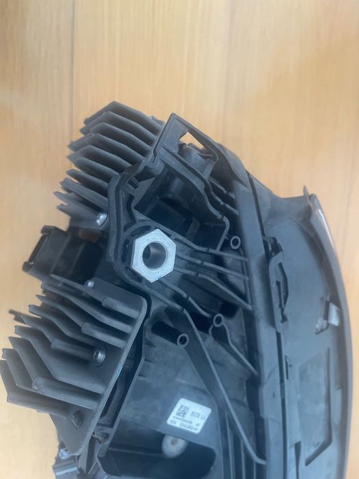 Ótica esquerda BMW iX l20