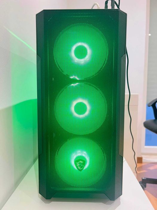 Desktop AMD Ryzen 7 5800X 32GB 1TB SSD RTX 5060