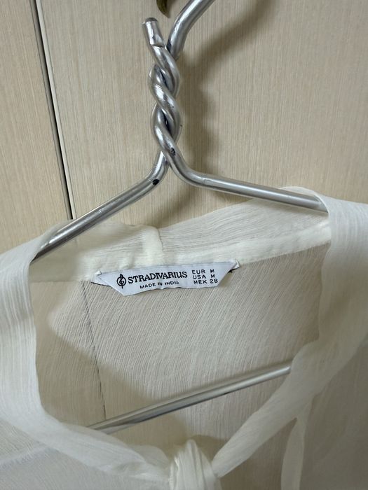 Блуза stradivarius молочна