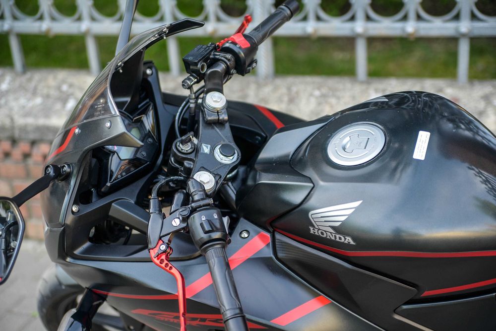 Honda cbr 300r 2019  рік