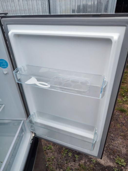 Sprzedam lodówkę Amica. Stan bardzo dobry. Polecam