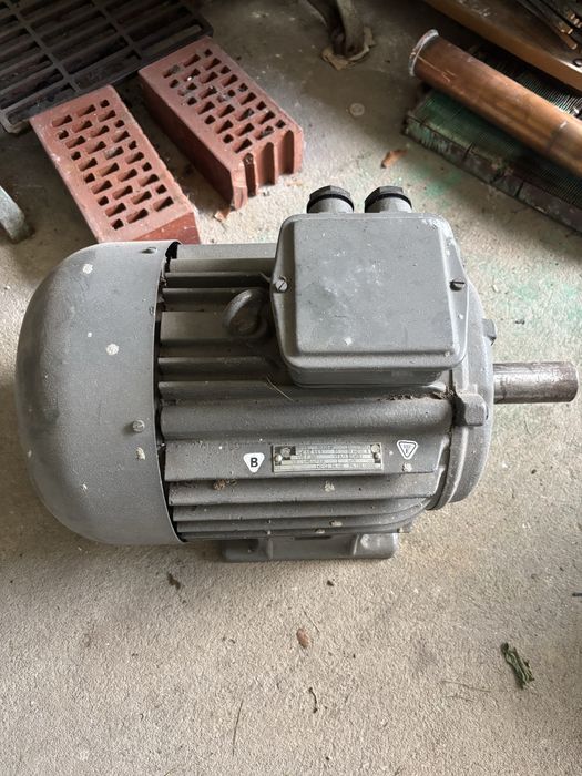 Silnik elektryczny TAMEL SF132S-4K 5,5 kW – 1455 obr./min – 220/380 V