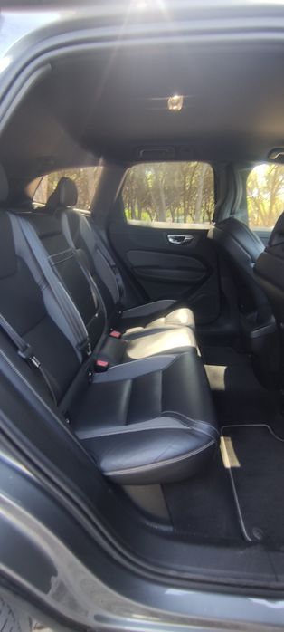 Volvo XC60 2.0 D4 R-Design