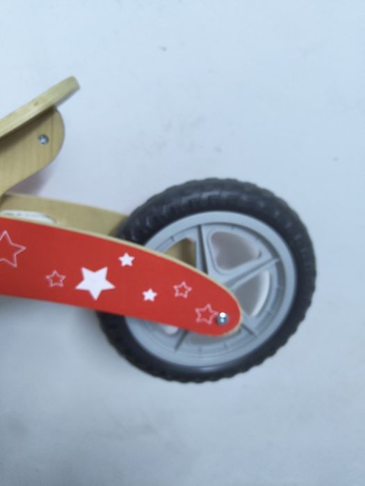 Bicicleta de equilíbrio/ aprendizagem/ sem pedais, de madeira