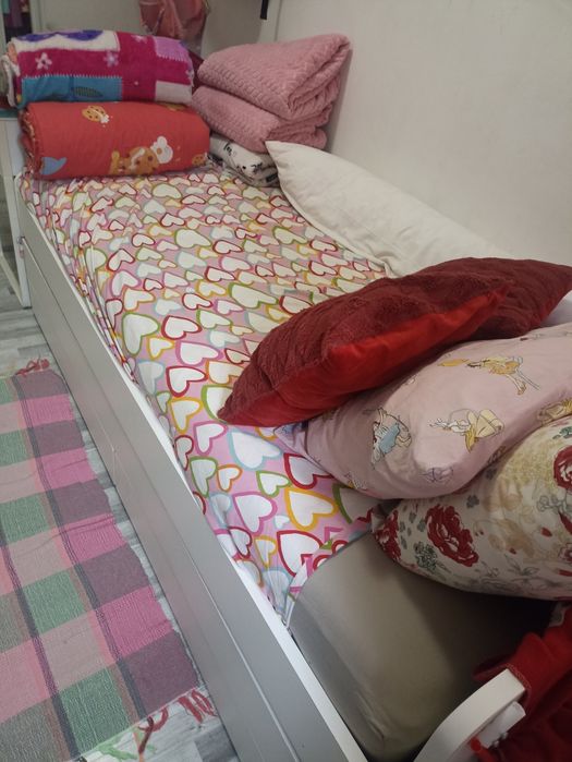 Beliche branca (cama dupla) com gavetas 110€